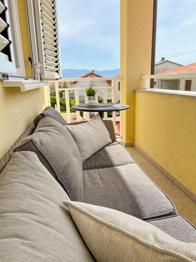 Apartment Baska Mit Poolarea - Krk, Kroatien Eksteriør bilde