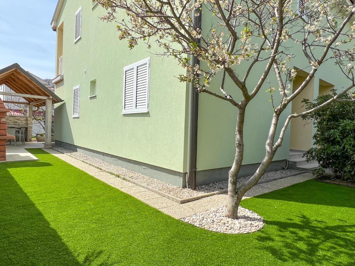 Apartment Baska Mit Poolarea - Krk, Kroatien Eksteriør bilde